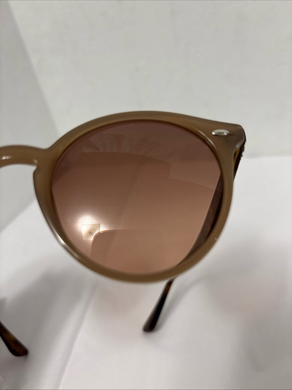 Ray-Ban Havana Round Sunglasses Beige Frame with Pink Gradient Gray Lenses. New. - Picture 9 of 10